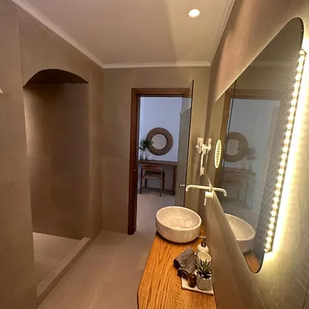 Athera Mykonos Apart Otel